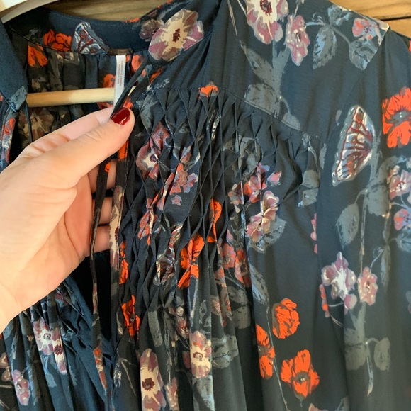 Free People Blue/Red V-Neck Swing Blouse Tunic M - Picture 8 of 11